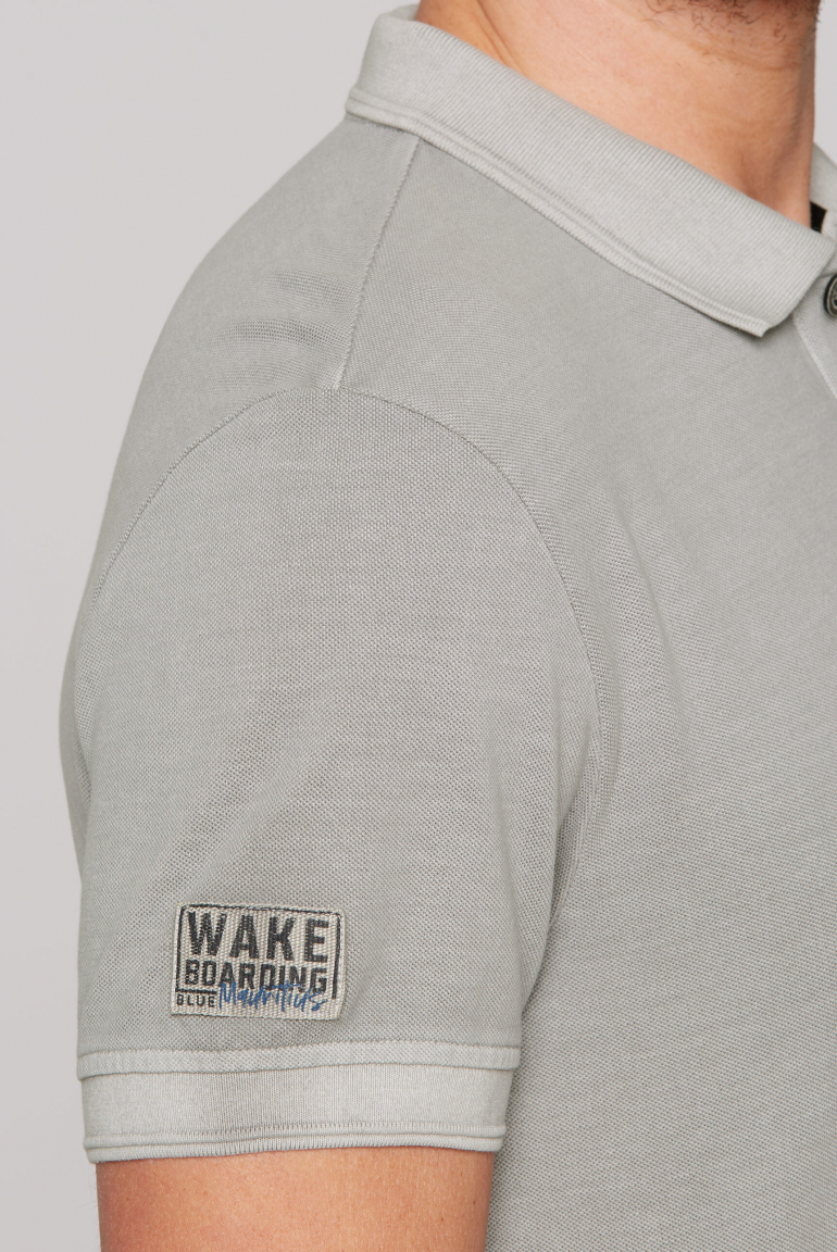 Poloshirt aus Pikee mit Label Prints