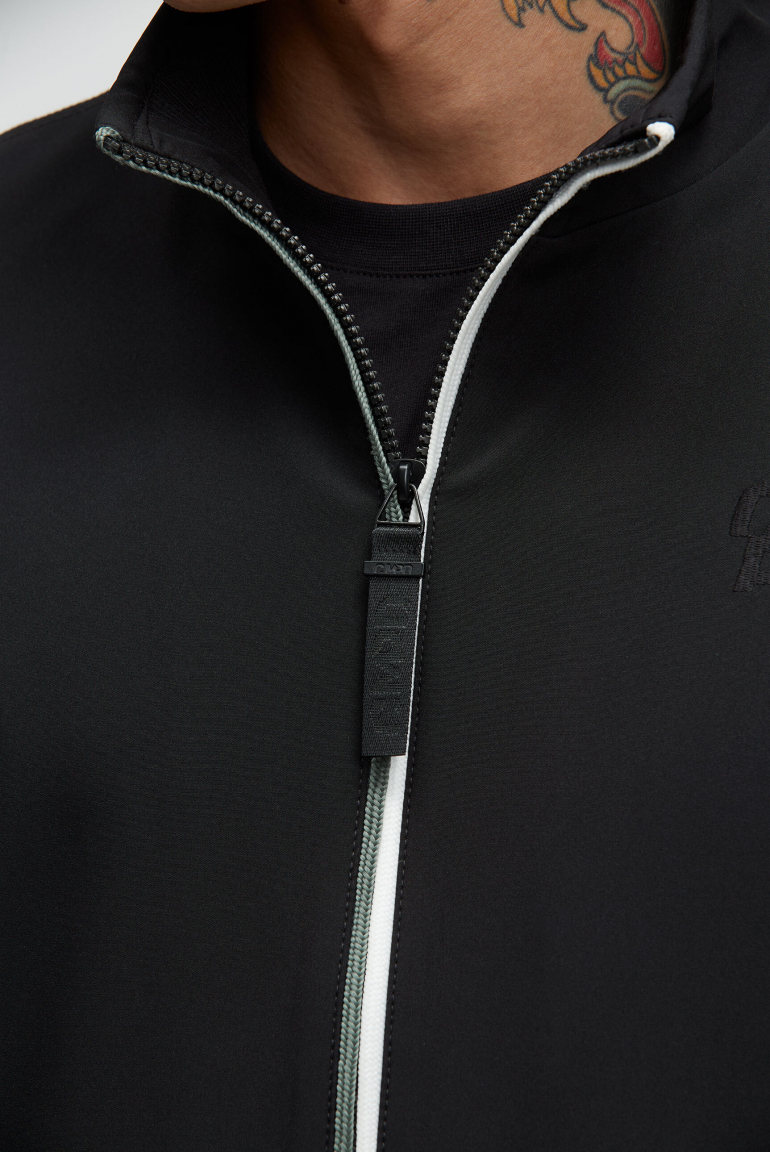 Softshell-Blouson mit tonaler Rücken-Stickerei