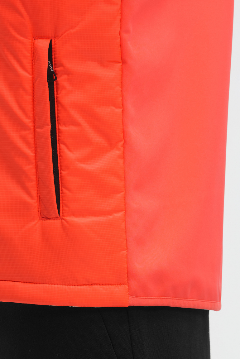Softshelljacke im Materialmix mit Rücken-Artwork