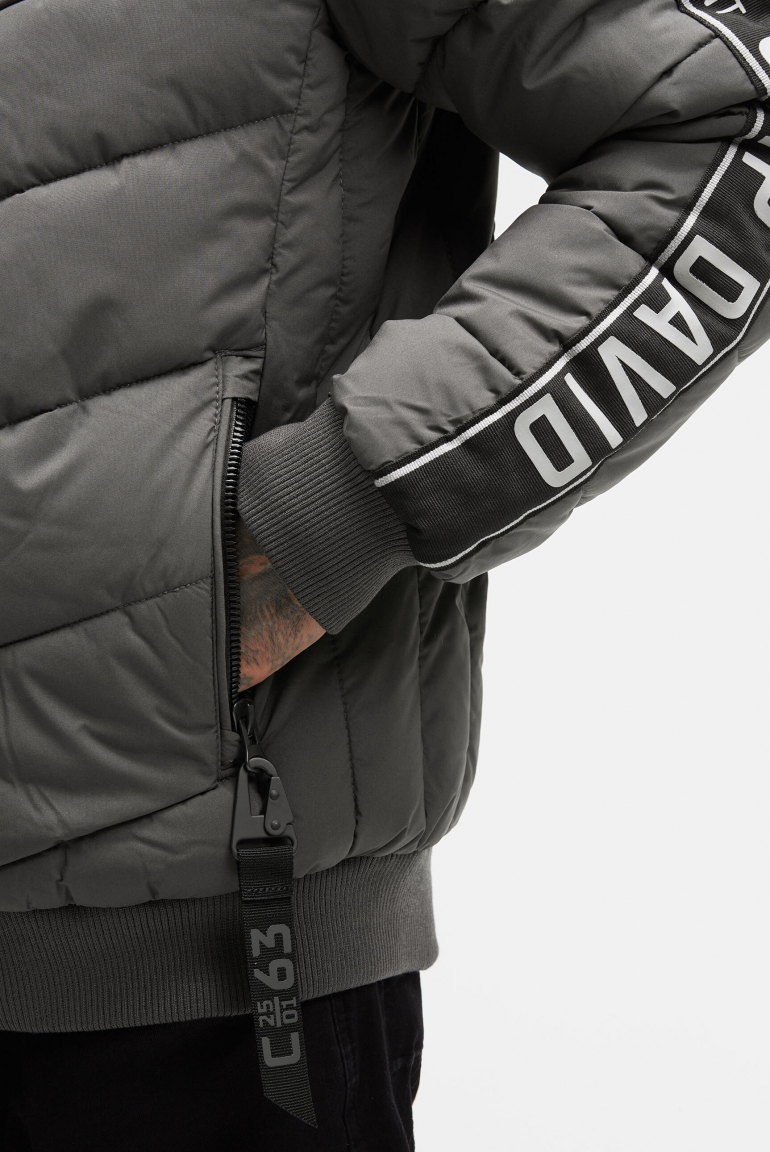 Steppblouson mit Doppelkragen und Logo-Tapes