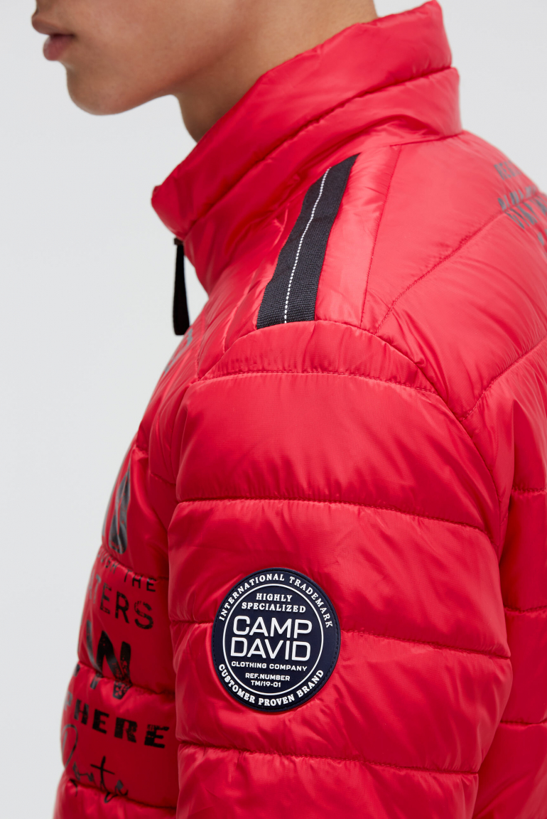 Steppjacke mit Logo Prints