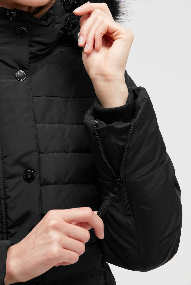 Steppparka mit abtrennbarer Kapuze und Kunstfell