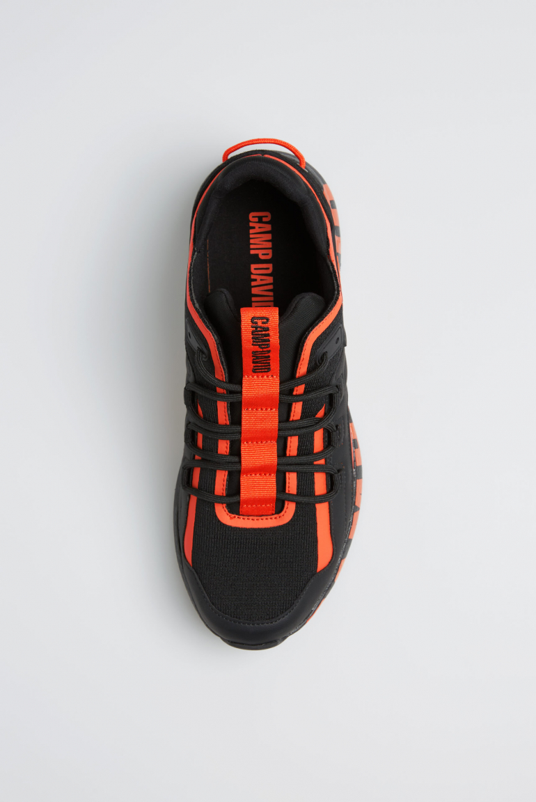 Urban Running Sneaker mit Logo Design
