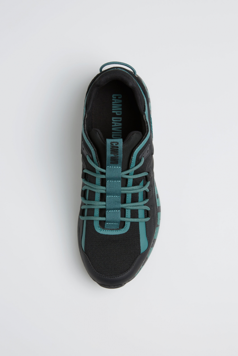 Urban Running Sneaker mit Logo Design