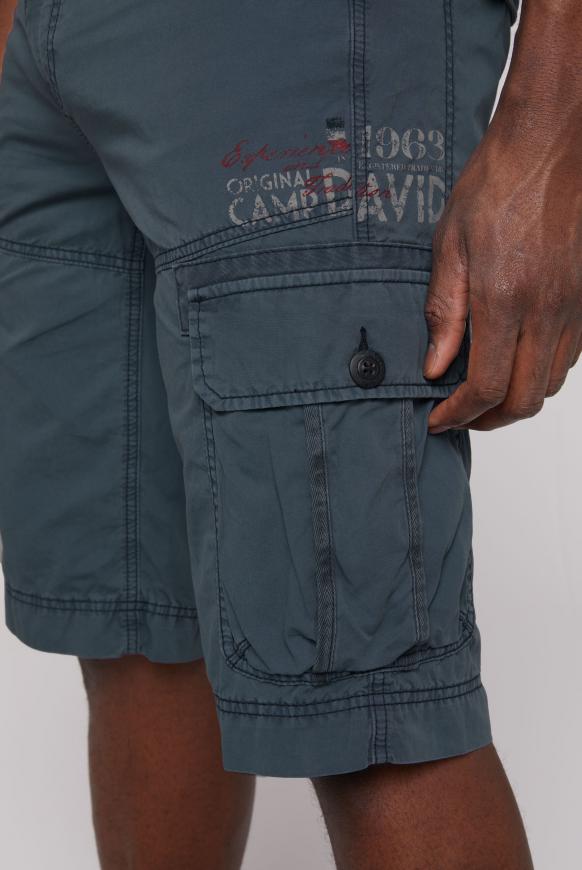 Cargo Shorts mit Tapes und Label Prints