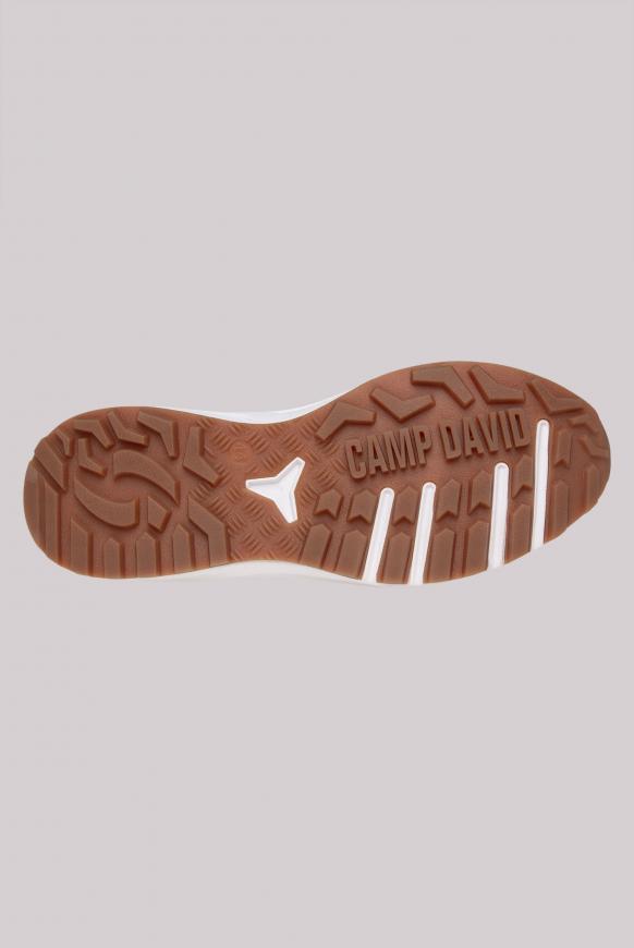 Hiking Sneaker mit Mesh-Struktur