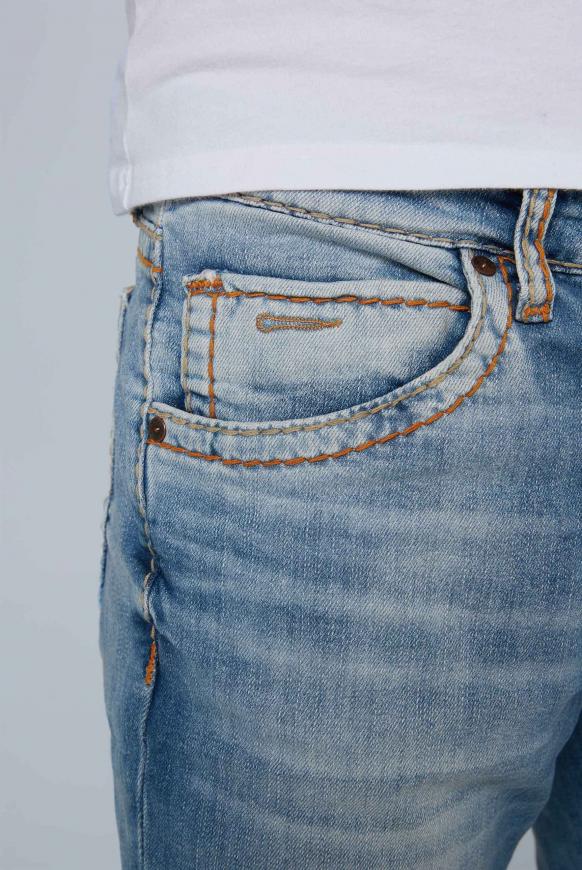 Jeans NI:CO im Vintage Look mit breiten Nähten