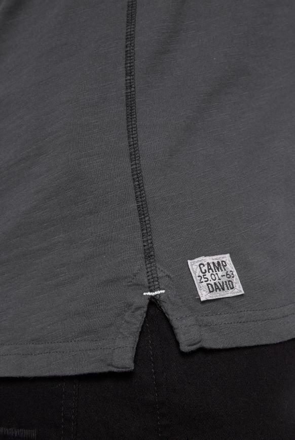 Poloshirt mit Label-Applikationen