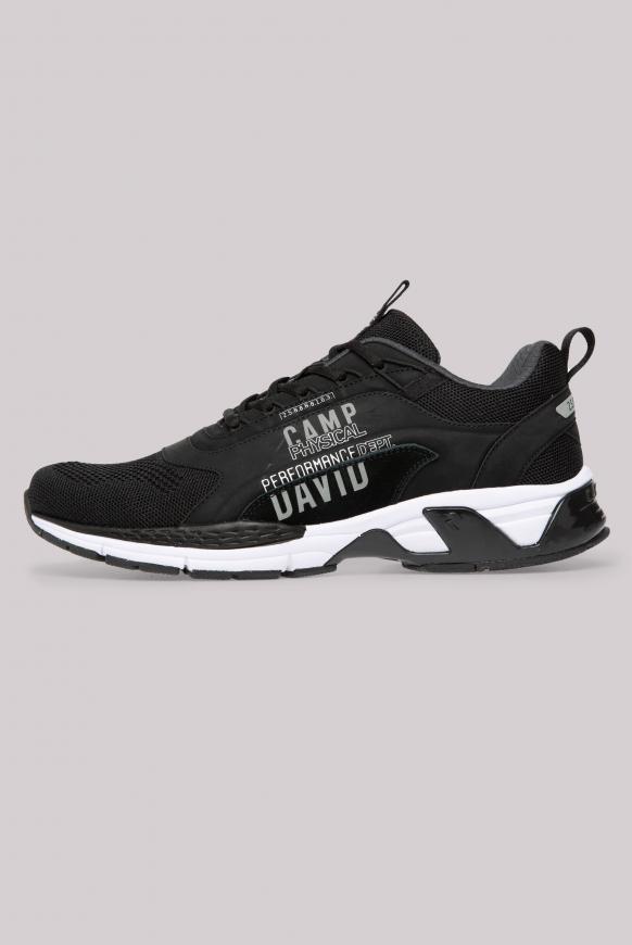Premium Sneaker im Materialmix