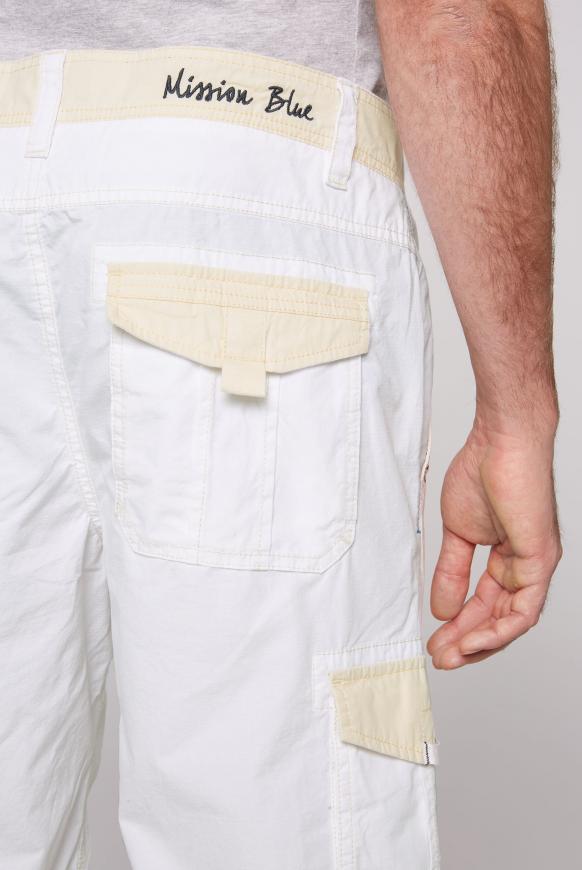 Skater Shorts mit Tapes, Prints und Stickereien
