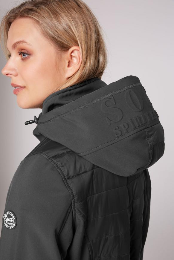 Softshell-Parka mit Stepppartien und Prägedruck