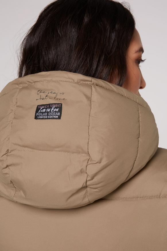 Winterjacke mit Kapuze und Logo-Tapes