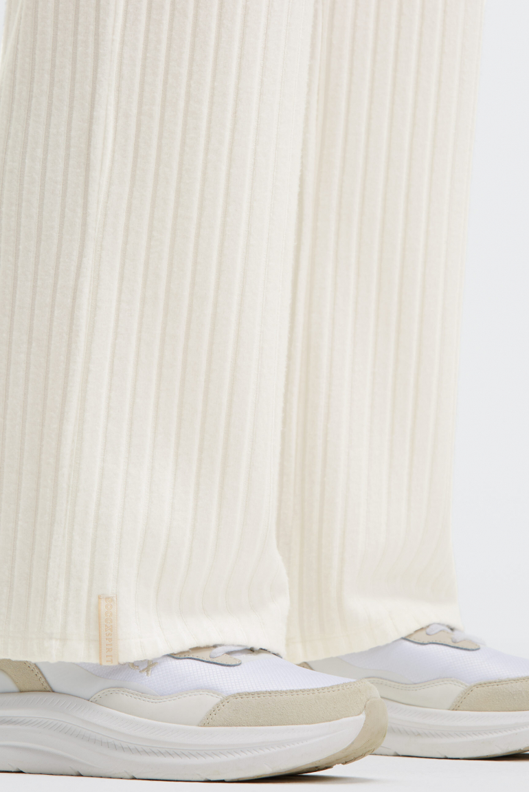 Flauschstrickhose Wide Leg mit Rippstruktur