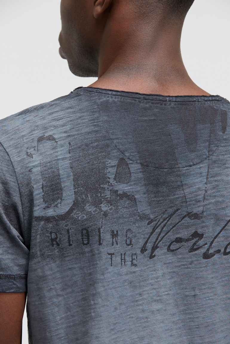 Henley-Shirt im Used Look mit Photoprint