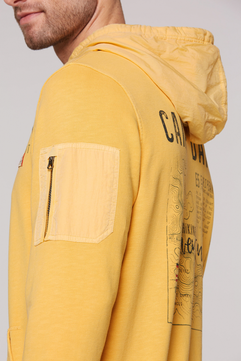 Hoodie im Materialmix mit Rücken-Print