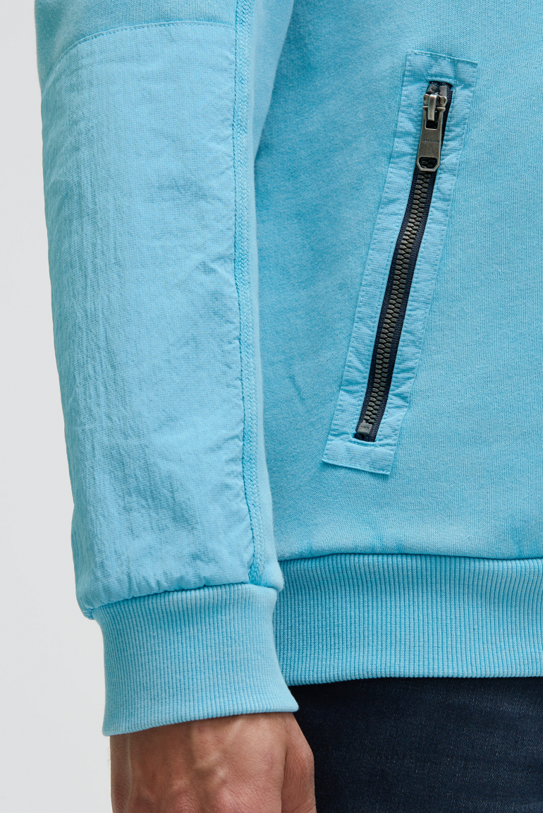 Hoodie im Materialmix mit Zippertaschen