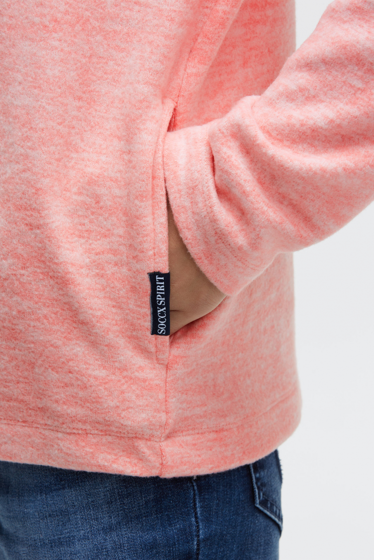 Kapuzenstrickjacke aus Flauschstrick mit Rücken-Print