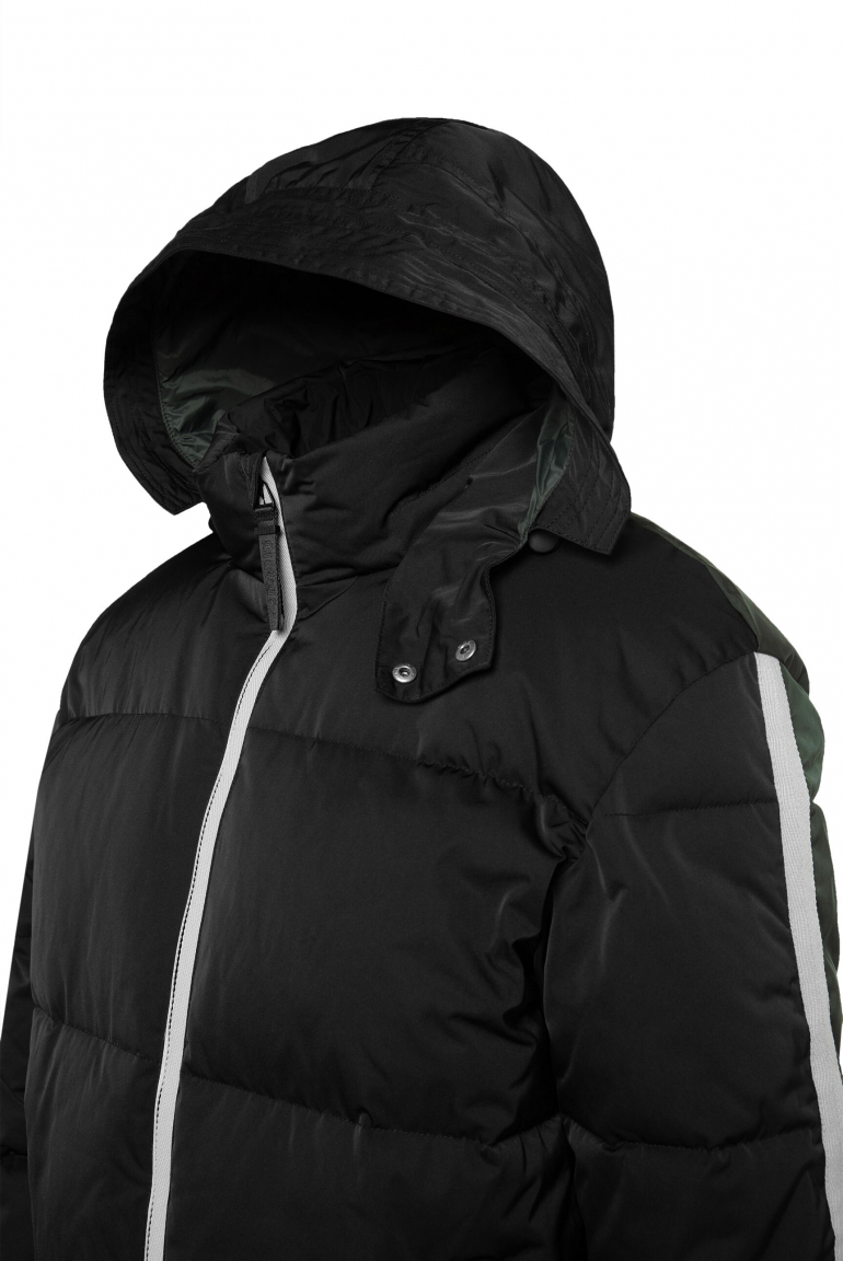 Steppjacke mit Colour-Blocking und Kapuze