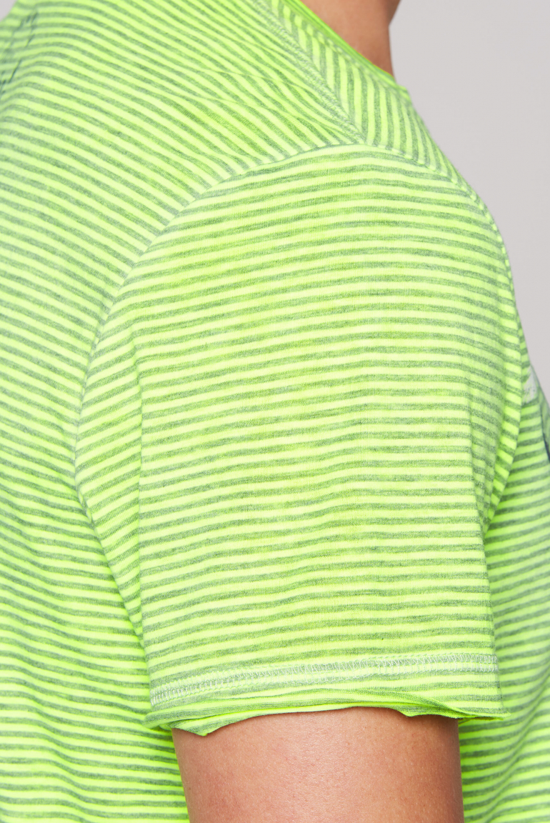 Streifenshirt mit Ausbrenner-Effekten und Prints