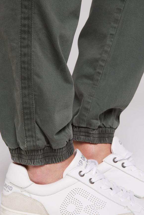 Cargohose mit tonigen Seitentapes