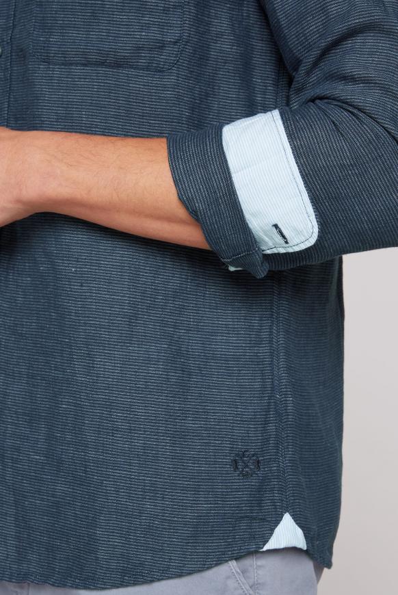 Gestreiftes Leinenhemd mit Brusttasche