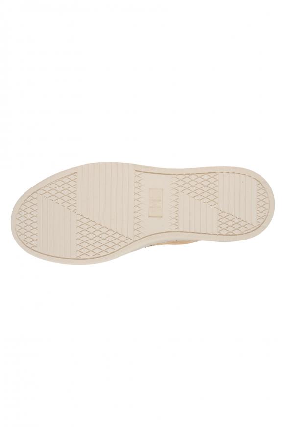 Schnürboot aus Leder mit Ziernaht