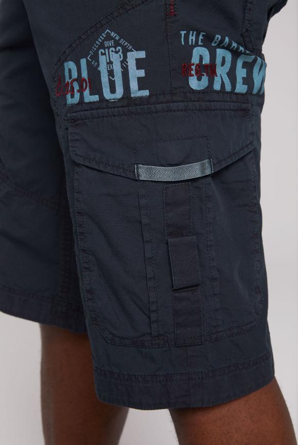 Skater Shorts mit Tapes, Prints und Stickereien