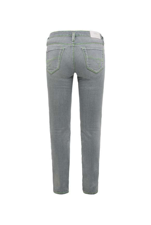 Stretchjeans KA:RA mit breiten Kontrastnähten