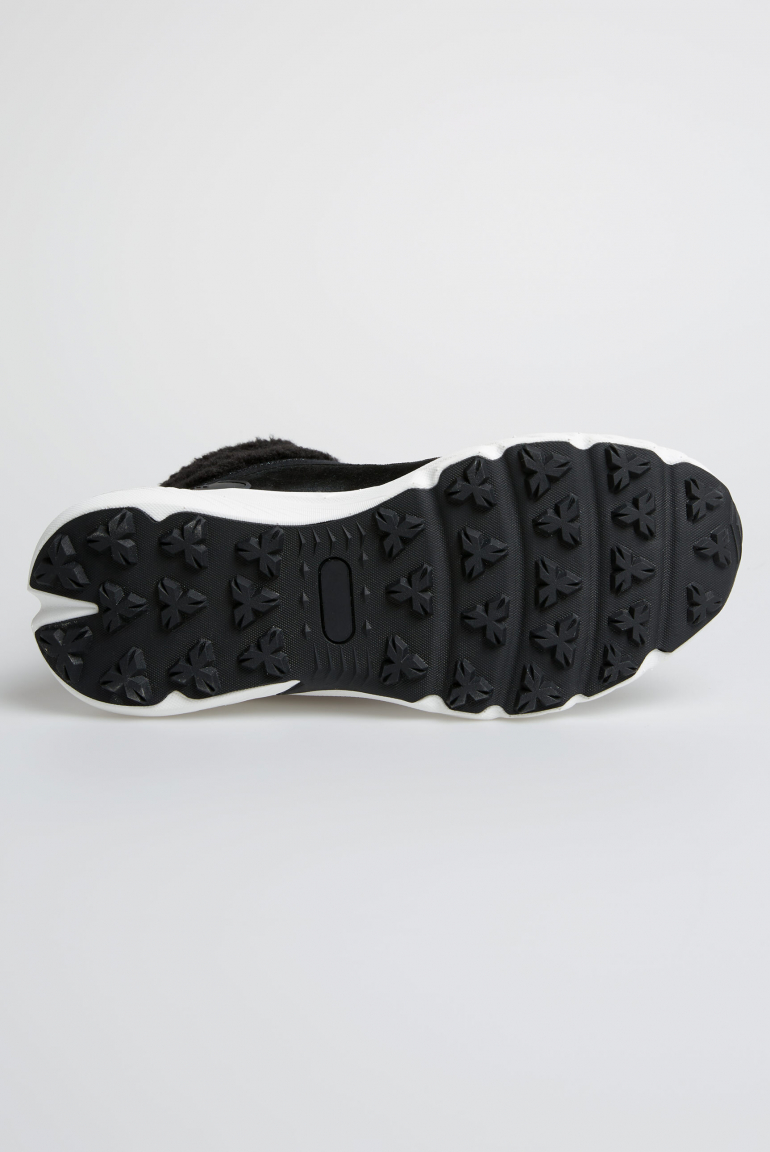 Hightop Sneaker im Hiking-Stil