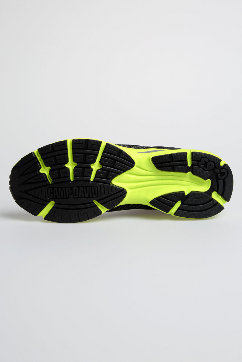 Leichter Sneaker im Knit-Design mit Logo Artwork