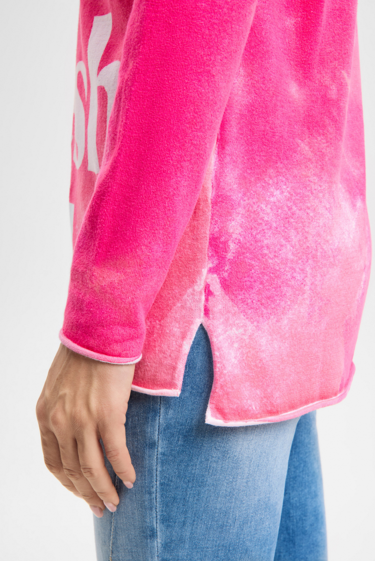 Pullover mit All Over Print und Schmucksteinen