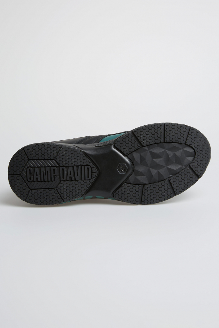 Urban Running Sneaker mit Logo Design