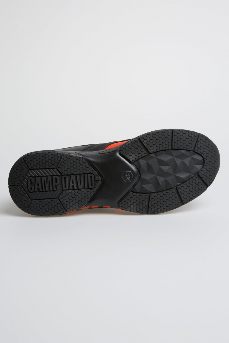 Urban Running Sneaker mit Logo Design