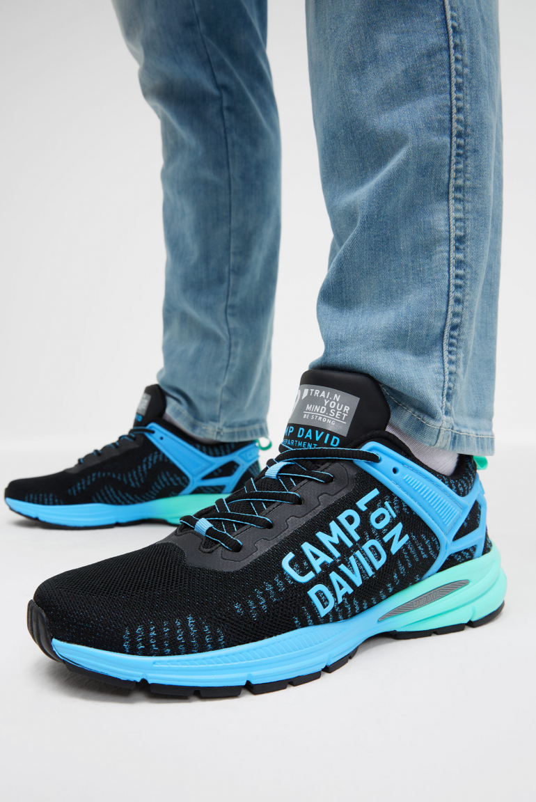 Leichter Sneaker im Knit-Design mit Logo Artwork