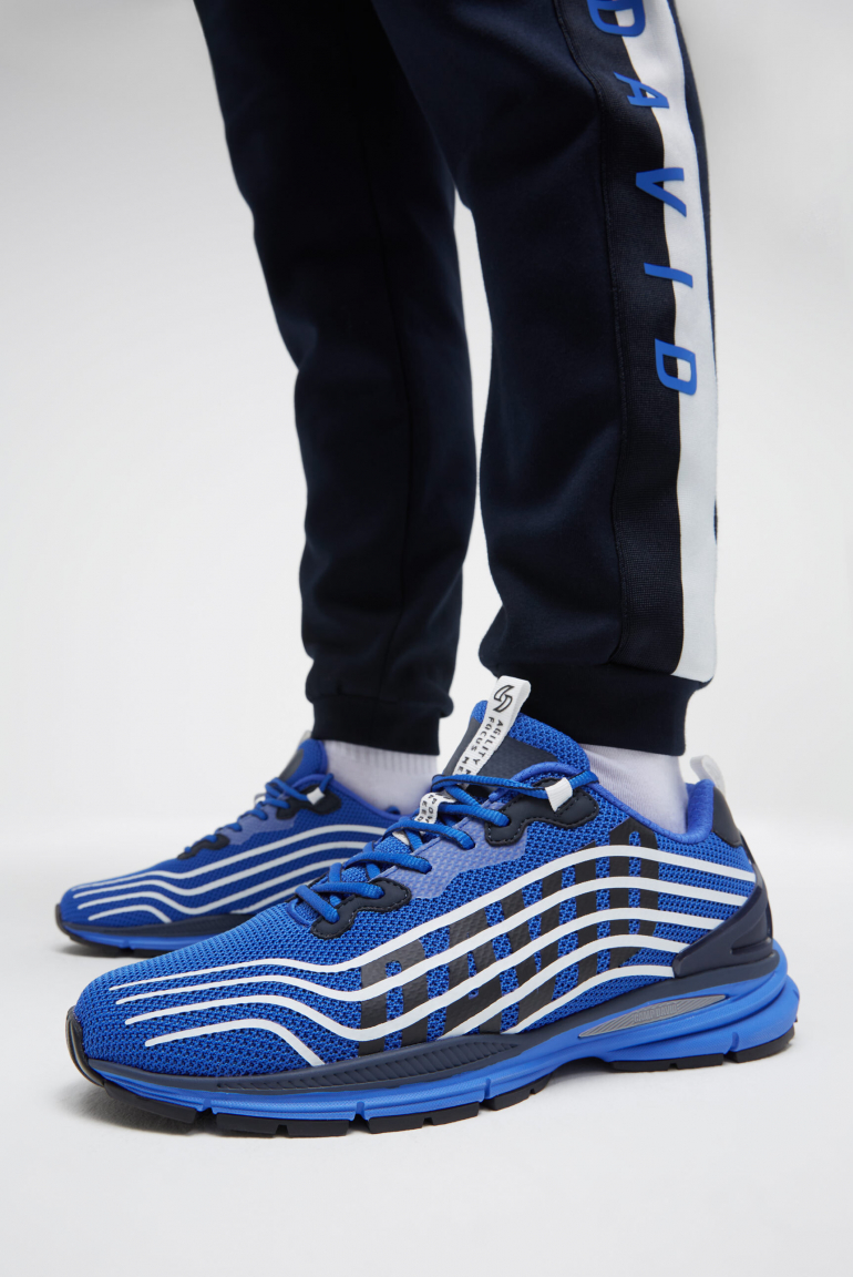 Leichter Sneaker im Knit-Design mit Rubber Artwork