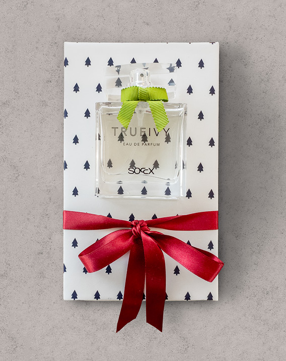 Parfum auf Geschenkverpackung