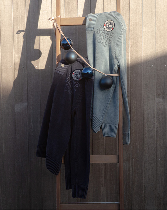 Pullover aufgehangen